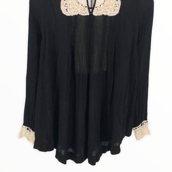 Free People Crochet Bib Neck Black Gauze Flowy Boho Top size XS - Picture 4 of 9